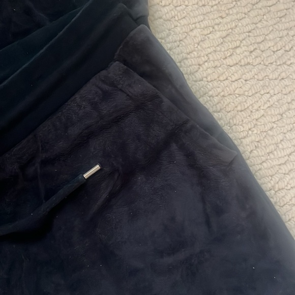 Gap Velour sweatsuit - 2 pc - Picture 3 of 3
